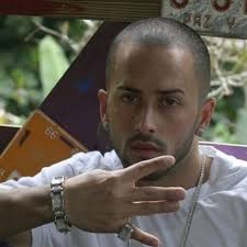Y aunque a veces mal me porto ella me espera en la casa en vestidito corto trépate en mi cama pronto y quítate que to' que quiero recorrer tu cuerpo por ti soy loco, se ve en mis ojos cuando te toco tú dime, ma. Yandel Te Suelto El Pelo By Adrian Crossmusic
