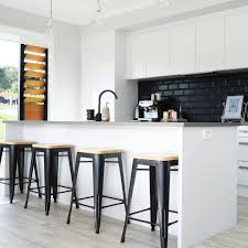 Ten years ago black kitchen backsplashes were hard to come by, but lately we tend to run into them over and over again (and we covet the look). 11 Ways To Beautifully Bring Black Subway Tile Into Your Home