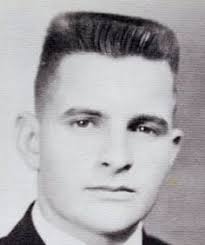 Learn about 1920s mens hairstyles and the products they used to get the look (plenty of pictures) then create your own 1920s style with modern products. 1960s Men S Hairstyles And Facial Hair