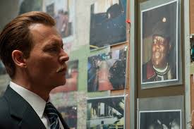 Johnny Depp investiga o assassinato de Notorious B.I.G. no trailer de 'City  of Lies'