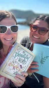 Pink was my wedding color, a maternal color, and my new favorite concoction  to get me going for my workouts! • Do you love pink??? DM “pink” for a  sample. 💗 • #