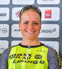 Team presentation maxx solar lindig Woman Cycling Team 2018 in picture  Group photo h, Vanessa