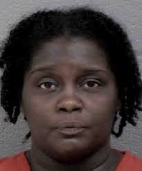 Kiara Massey's Instagram, Twitter & Facebook