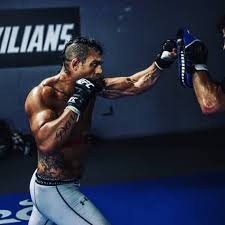 Последние твиты от trt vitor (c. Rawmmanews Oh Shiiiit He S Back Trt Vitor Is Coming Facebook