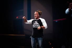 In a new sermon he gave at lifestyle christianity center in texas on sunday, white says that while his conviction has grown to preach the . Todd White Ruttelt Weiter Auf Das Ende Ist Naher Denn Je Www Jesus Ch