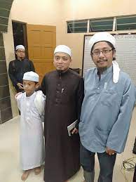 Maahad yang di usahakan ustaz wadi annuar maybank : Siapa Saya Sayalah Bila Arief Berada Di Satu Majlis Bersama Ustaz Wadi Anuar Di Madrasah Darul Atiq