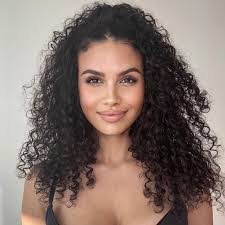 Amy Lem's Instagram, Twitter & Facebook