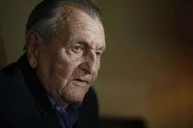 99-year-old Elgin man trained pigeons for war, peace