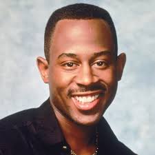 I feel like Martin was supposed to say something like “Hol up, sucka” or  similar, but when he said “Cockroach” it slightly threw off Carl Payne 😂  He always knew how to