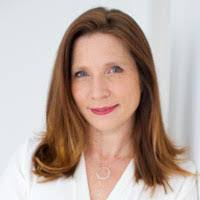 Kelly Powell's Instagram, Twitter & Facebook