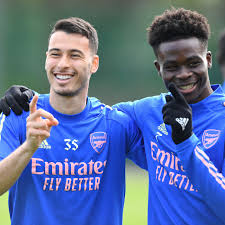 این کیت قرار بود مدتی پیش رونمایی شود اما به خاطر شرایط کرونا به تاخیر افتاده بود، اما آدیداس با عرضه اش نشان داد. Arsenal Players Saka Martinelli On The 2021 Golden Boy Short List The Short Fuse