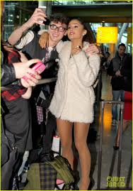 Ariana Grande & Big Sean Caught Kissing