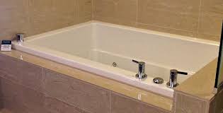 Some have powerful jets for massage purposes. Illinois Hot Tub Suites Hotels Cabins With In Room Whirlpool Tubs