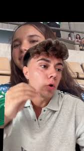 🎙️ El pasado martes, Sandra, una niña de 14 años de Sevilla se quitó la  vida tras sufrir bullying en el colegio. Pese a comunicárselo a sus padres,  las escasas acciones propuestas