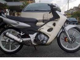 The suzuki fx125 is an underbone motorcycle manufactured in malaysia from 1998 and it is one of the most powerful 4 stroke engines. Suzuki Used Suzuki Fx 110 1998 Mitula Cars