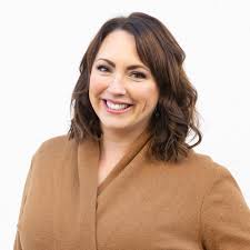 Laurie Conway's Instagram, Twitter & Facebook