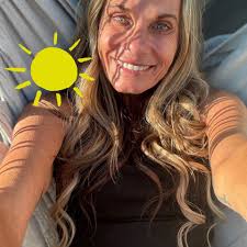 Unique stores with odd trinkets near Fort Myers?