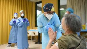 Si ricorda che il vaccino è gratuito. Coronavirus Sicilia Vaccini Per Gli Anziani 40 Mila Prenotazioni Febbraio Gia Sold Out La Repubblica