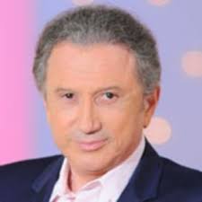 Animateur de télévision et de radio et producteur de télévision français, né le 12 septembre 1942 à vire. Michel Drucker Clothes Outfits Brands Style And Looks Spotern
