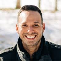 Samantha Capps's Instagram, Twitter & Facebook