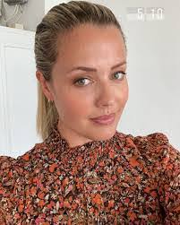 Courtney Ashe's Instagram, Twitter & Facebook