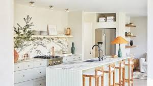 Dan mungkin anda sekarang sedikit bingung untuk memilih warna yang tepat untuk interior rumah anda. 5 Ide Paduan Warna Cat Plafon Dan Dinding Untuk Dapur Kecil Tampak Luas Blog Tribunjualbeli Com