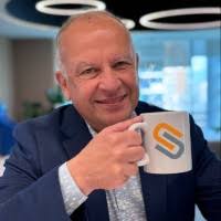 10+ perfiles de «Luis Leighton»