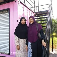 Senggarang got her name from a crocodile used to reside in senggarang river, known as sang garang. Jalan Jalan Ke Sungai Lurus Senggarang Batu Pahat