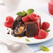 Mi Cuit Au Chocolat Et Caramel Desserts Recettes 5 15 Recettes Express 5 15 Pratico Pratique Food Sweet Recipes Desserts Healty Food