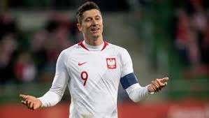 Das team um den 32 jahre alten. Robert Lewandowski Bayerns Rekordtorjager In Zahlen Fussball