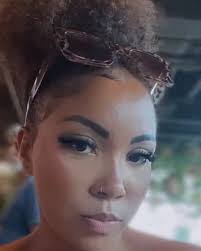 Beatriz Franklin's Instagram, Twitter & Facebook