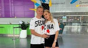 Кто такая влада «седан» щеглова? Zinchenko Sedan Futbolist Sbornoj Ukrainy Zinchenko Sdelal Predlozhenie Televedushej Foto Novosti Futbola