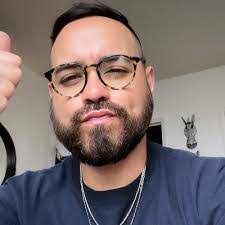 Jaclyn Gay's Instagram, Twitter & Facebook