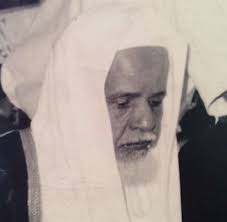 وُلد في المدينة المنورة سنة 8 هـ وتُوفي فيها سنة 10 هـ عن عمر 18 شهرًا. Ø¹Ø¨Ø¯ Ø§Ù„Ù„Ø·ÙŠÙ Ø¨Ù† Ø¥Ø¨Ø±Ø§Ù‡ÙŠÙ… Ø¨Ù† Ø¹Ø¨Ø¯ Ø§Ù„Ù„Ø·ÙŠÙ Ø¢Ù„ Ø§Ù„Ø´ÙŠØ® ÙˆÙŠÙƒÙŠØ¨ÙŠØ¯ÙŠØ§