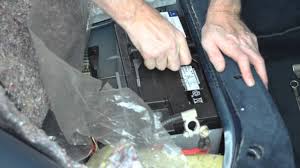 Mercedes E300 W210 Battery Replacement Youtube
