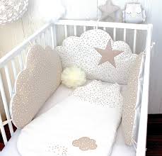 Tour De Lit Bebe 3 Grands Coussins Nuages A Petites Etoiles Couleur Blanc Et Beige Chambre Bebe Etoile Tour De Lit Bebe Lit Bebe