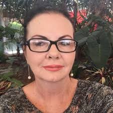 Elizabeth Toth's Instagram, Twitter & Facebook