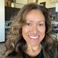 Lori Lamoreaux's Instagram, Twitter & Facebook