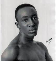 Ocho décadas y un hombre para la danza