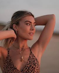 Laura Basham Bespoke