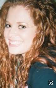 Please keep Lauren Alaina- her Aunt Kim and family in your prayers. Holly  passed away this morning. 😢😢