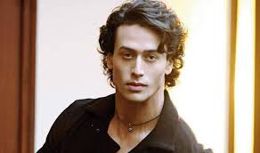 /10 ✅ ( votes) | release type: Scoop Tiger Shroff To Begin Working On Heropanti 2 After Baaghi 3