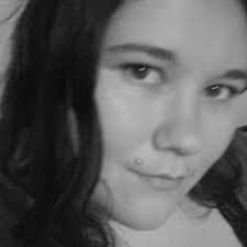 Renee Hickson's Instagram, Twitter & Facebook