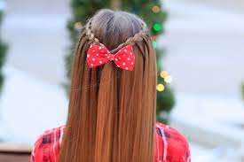 A cute pearl clip is an easy statement hair accessory that'll make your ponytail look 10x better. 10 Christmas Hairstyles For The Holiday Spirit Updated For 2021