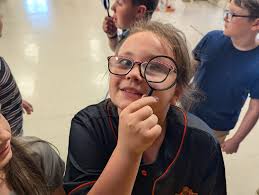 The knowledgeable Mrs. Jenette Denson gave a Rock Talk to 4th Grade! Thank  you to Mr. Hardy for organizing this and a huge thank you to Jenette for  the visit and especially