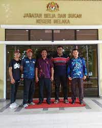 Kementerian belia dan sukan bakal melakukan rombakan besar besaran dalam memastikan kepimpinan pertubuhan bukan. Jabatan Belia Dan Sukan Negara Facebook