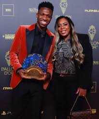 Vinicius Jr and his mom 🤍