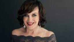 Pate Mustajärvi ja lukemattomat muut huippuesiintyjät Paula Koivuniemen  kiitoskonserttiin