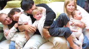 Kövér lászló házelnök előbb figyelmeztette a jobbikos frakcióvezetőt, majd elvette. Vilagga Megy A 9 Gyerekes Gerendas Peter Borsonline