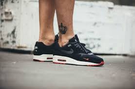 An On Feet Look At The Nike Air Max 1 Premium Bred Kicksonfire Com Nike Air Max Nike Air Nike